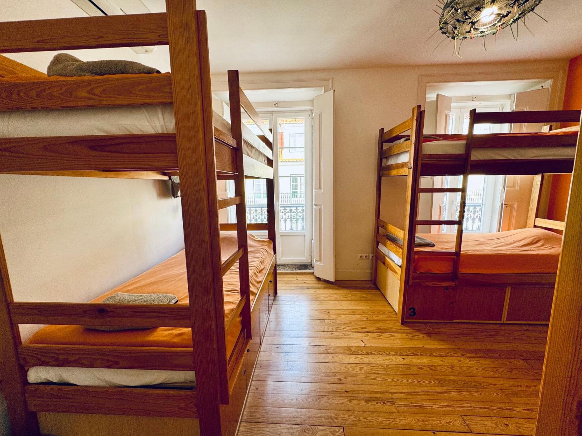 Lisbon Lounge Hostel Екстериор снимка